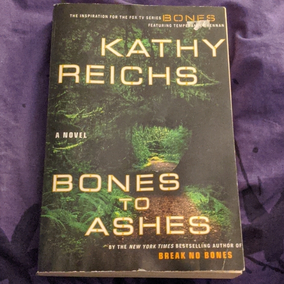 Used: Book Bones to Ashes - Picture 1 of 3